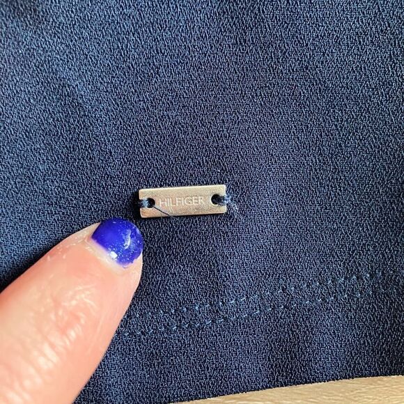 Tommy Hilfiger | Navy V-Neck Top | Large - Picture 6 of 10